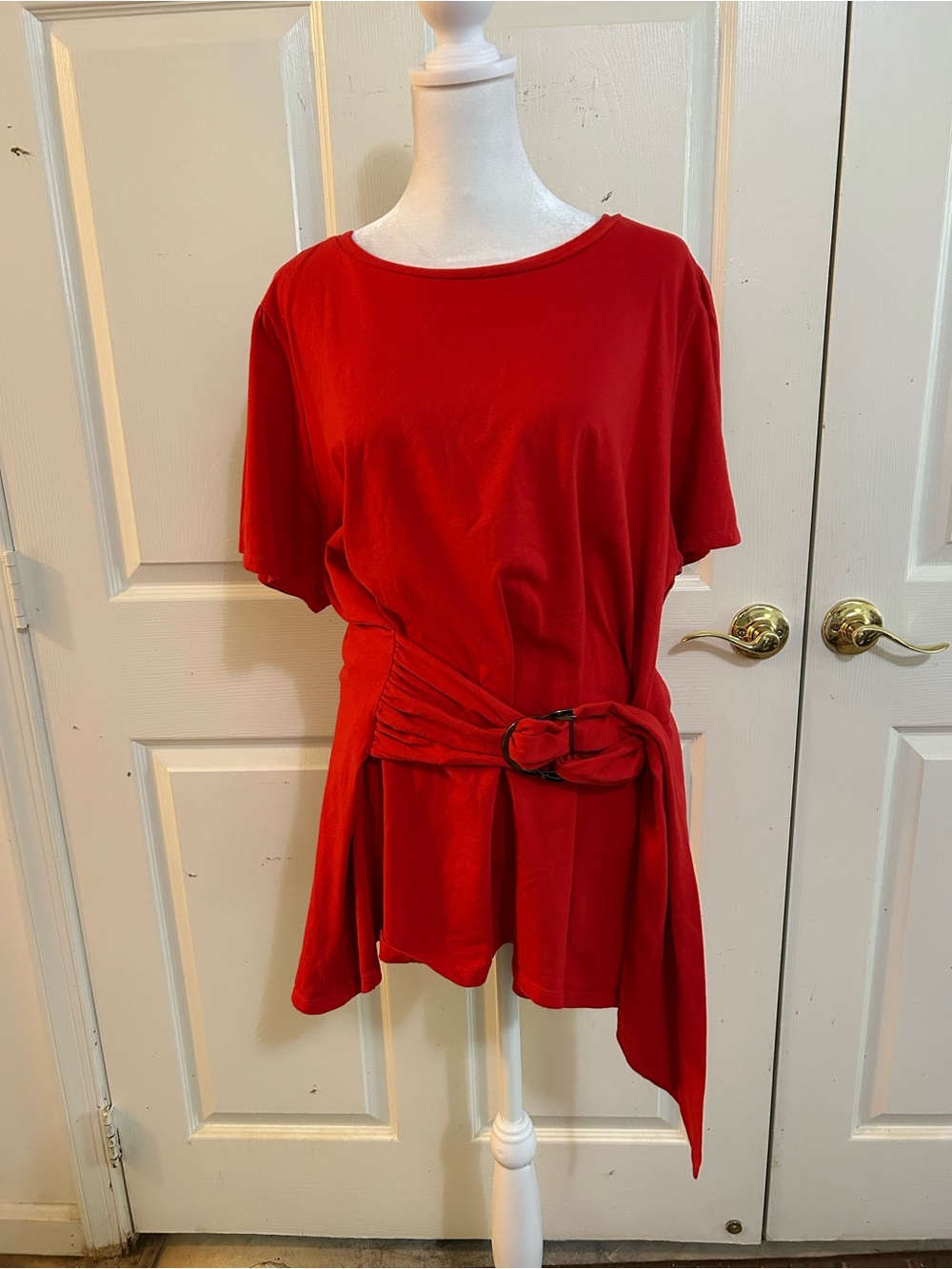 Eloquii red short sleeve tee with buckle, size 18/20
